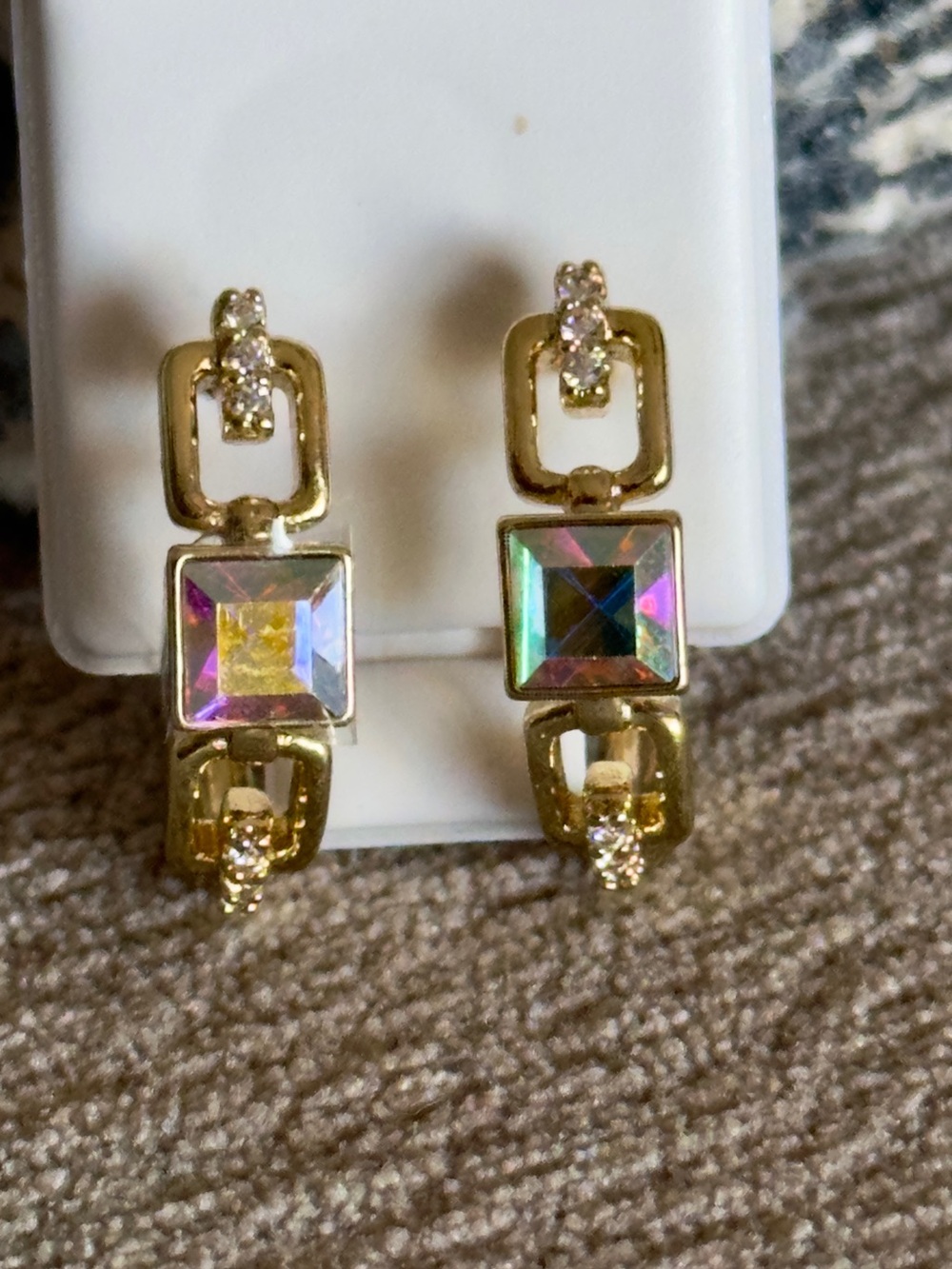 Lever Back Earrings With Iridescent Stone